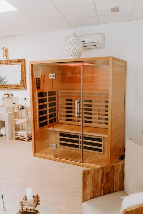 Suite De Charme Avec Jacuzzi Et Cabine Infrarouge Tubize Zewnętrze zdjęcie
